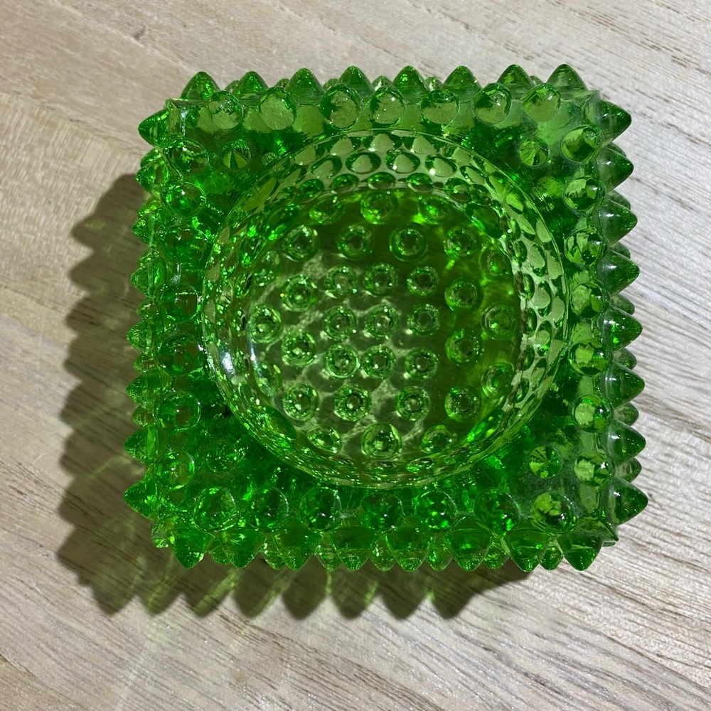 FENTON - VNTG - Green Spiked Hobnail Square Glass Salt Cellar / Keepsake Dish - Picture 5 of 8